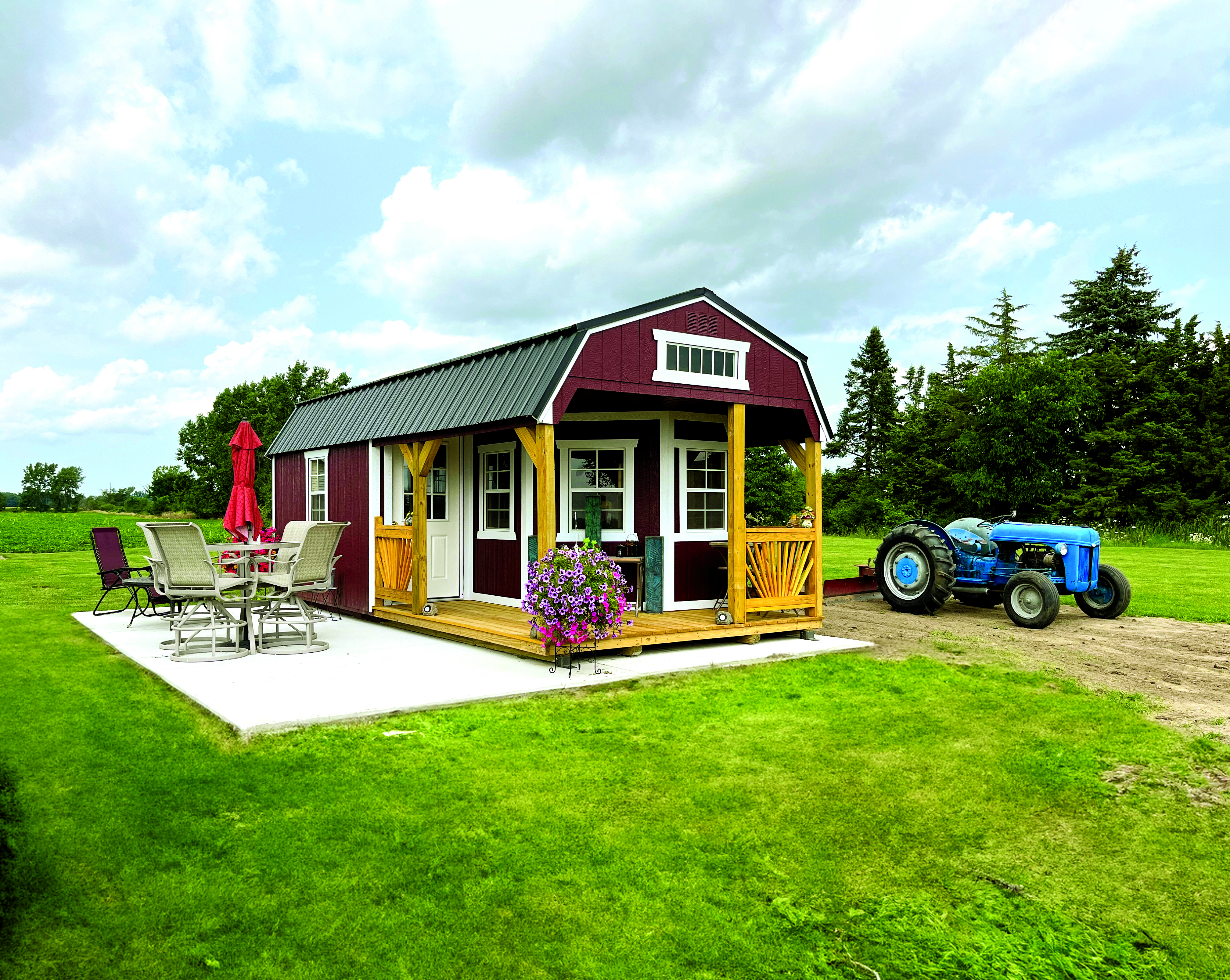 Deluxe Porch Lofted Barn 4