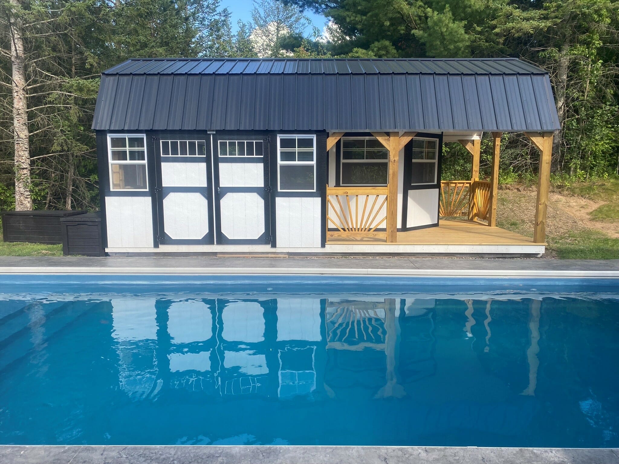 Deluxe Porch Lofted Barn 7