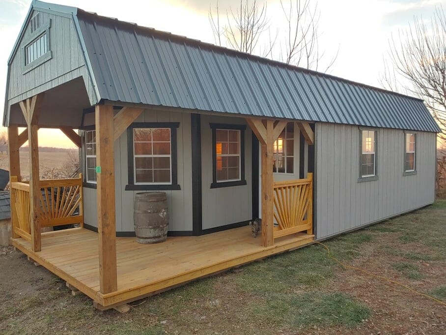 Deluxe Porch Lofted Barn 10