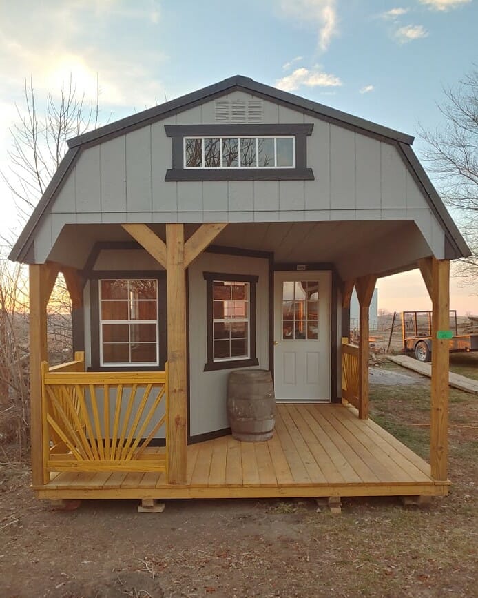 Deluxe Porch Lofted Barn 13