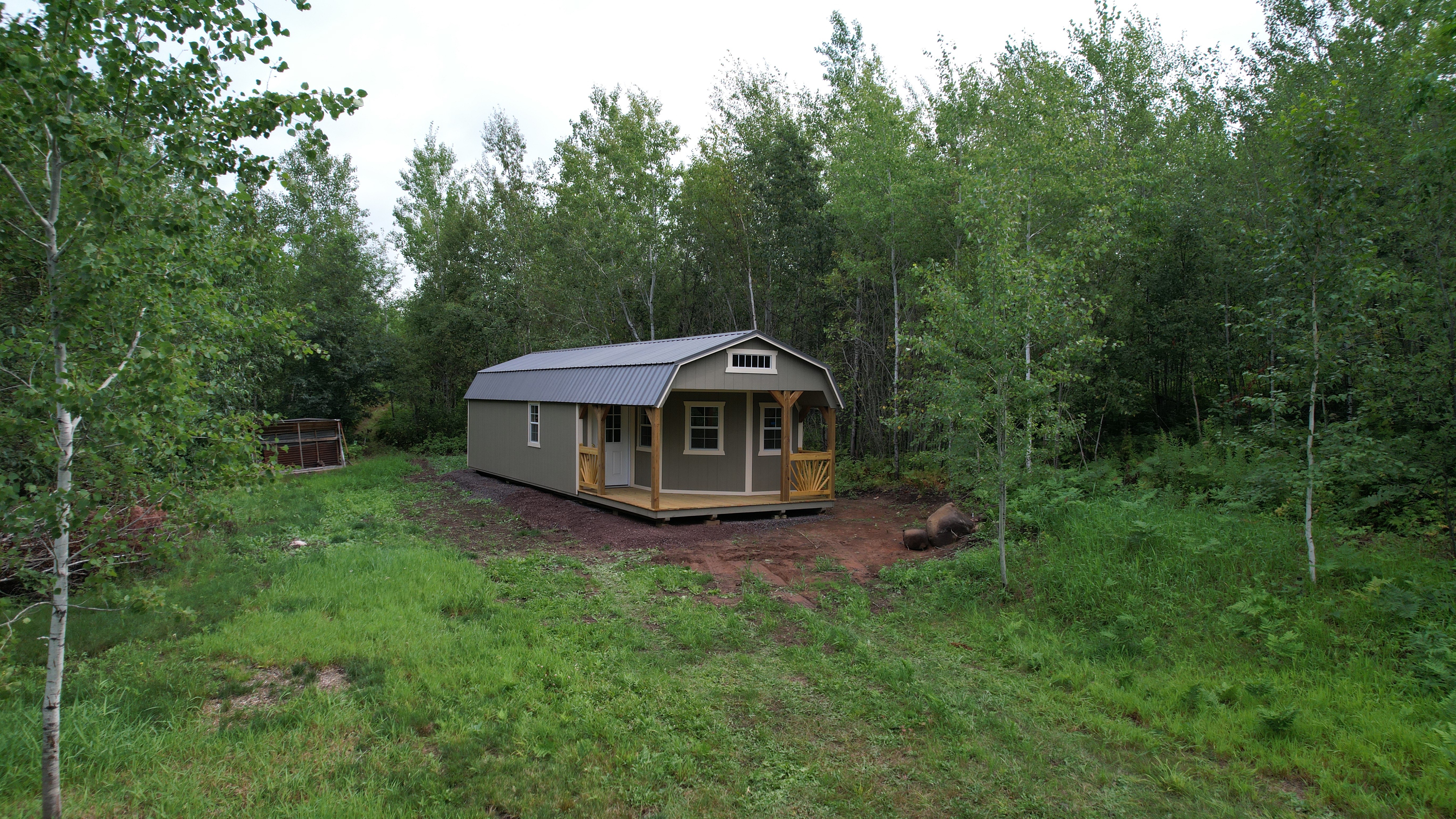 Deluxe Porch Lofted Barn 14