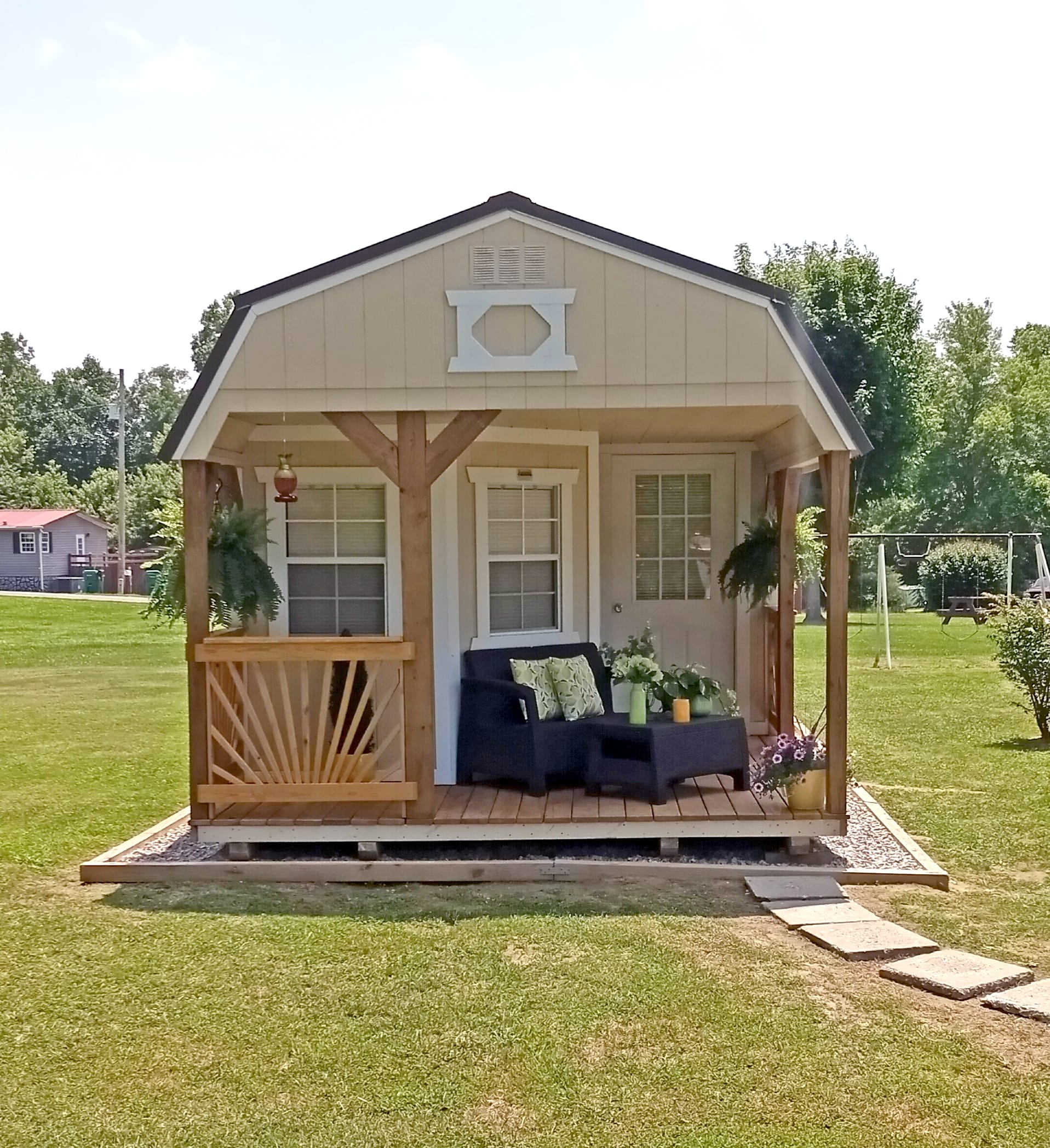 Deluxe Porch Lofted Barn 16